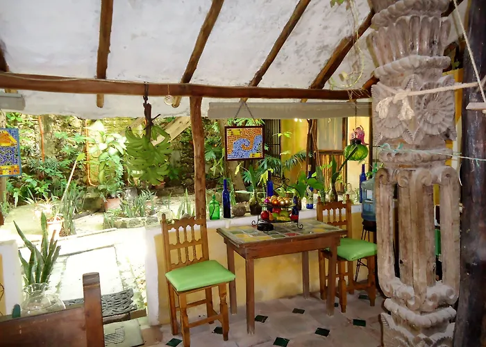 Casitas Kinsol Hotel