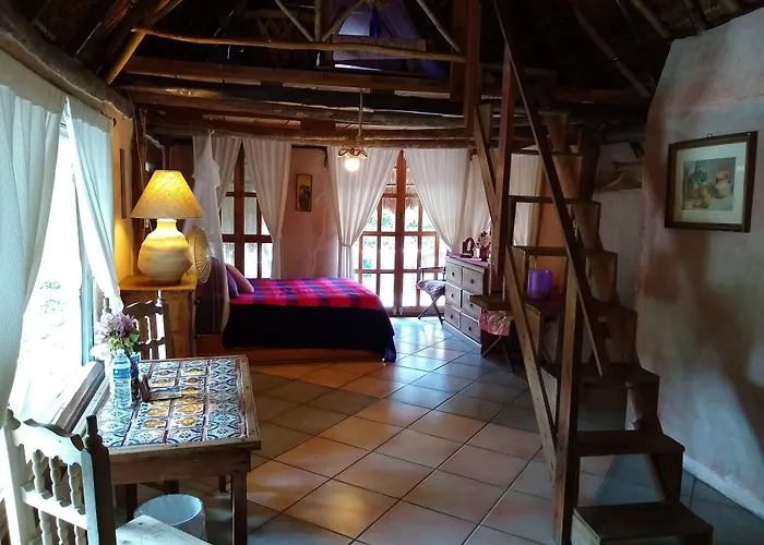 Casitas Kinsol Hotel