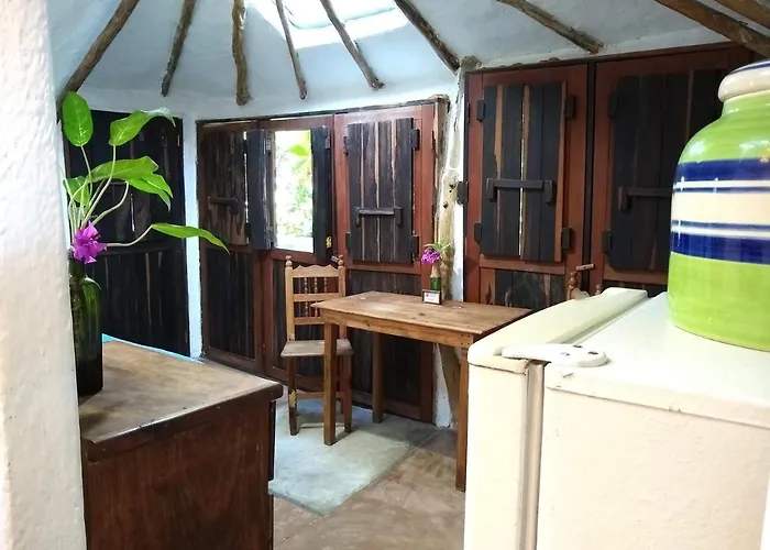 Hotel Casitas Kinsol 2*